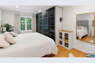 28 Garden Place 163 #163, Edgewater, NJ 07020 - Photo 12