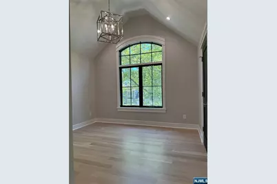 671 Delaware Avenue, Ridgewood, NJ 07450 - Photo 14