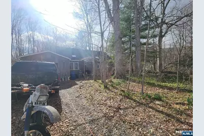 15 Marigold Road, Vernon, NJ 07418 - Photo 2