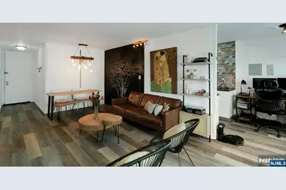 2077 Center Avenue 9E #9E, Fort Lee, NJ 07024 - Photo 2