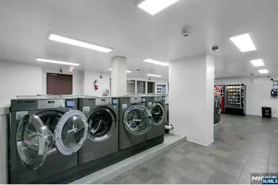 2077 Center Avenue 9E #9E, Fort Lee, NJ 07024 - Photo 16