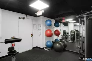 2077 Center Ave 9E, Fort Lee, NJ 07024 - Photo 14