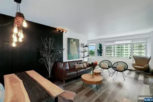 2077 Center Ave 9E, Fort Lee, NJ 07024 - Photo 2