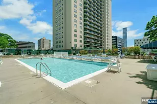2077 Center Ave 9E, Fort Lee, NJ 07024 - Photo 6