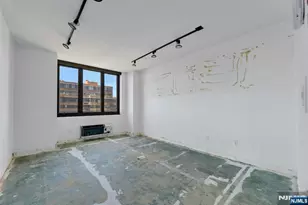 100 Carlyle 16 J/K N, Cliffside Park, NJ 07010 - Photo 38