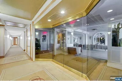100 Carlyle 16 J/K N #16 J/K N, Cliffside Park, NJ 07010 - Photo 44