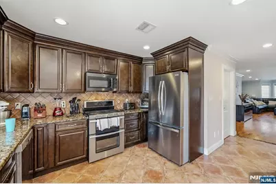 310 6th Street A #A, Fairview, NJ 07022 - Photo 6
