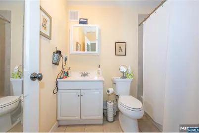 262 Main Street 204 #204, Little Falls Township, NJ 07424 - Photo 18