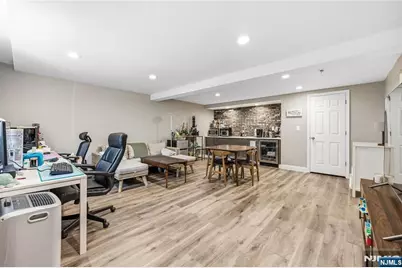 850 Edgewater Avenue, Ridgefield, NJ 07657 - Photo 24