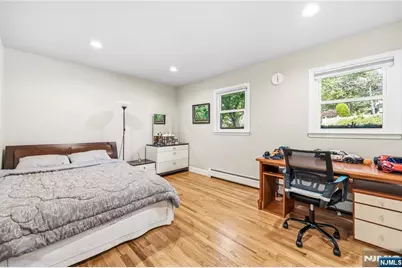850 Edgewater Avenue, Ridgefield, NJ 07657 - Photo 18