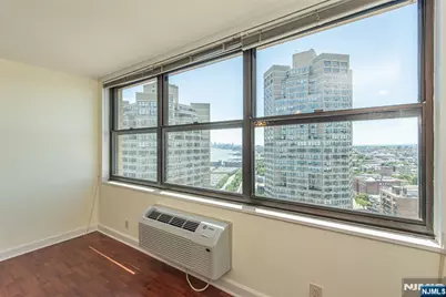7004 Boulevard East 39F #39F, Guttenberg, NJ 07093 - Photo 16