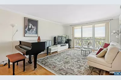 2000 Linwood Avenue 17X #17X, Fort Lee, NJ 07024 - Photo 8