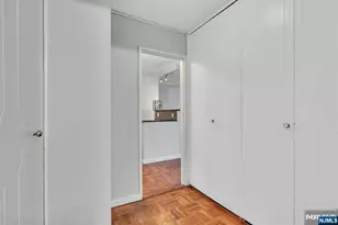 2000 Linwood Ave 9E, Fort Lee, NJ 07024 - Photo 10