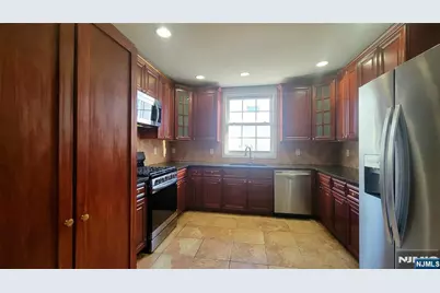 96 Westside Avenue, Bergenfield, NJ 07621 - Photo 4