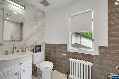 111 Hudson Avenue, Tenafly, NJ 07670 - Photo 24