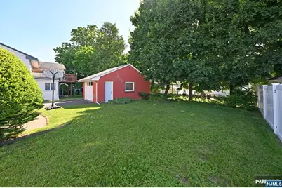 468 Bergen Avenue, Maywood, NJ 07607 - Photo 18