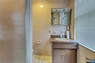 16 Mountain Ave, Montclair, NJ 07042 - Photo 12