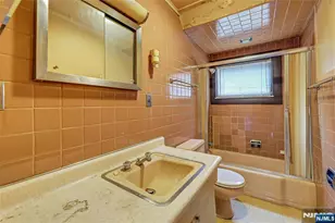 16 Mountain Ave, Montclair, NJ 07042 - Photo 34