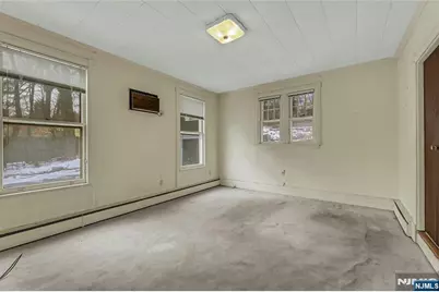 16 Mountain Avenue, Montclair, NJ 07042 - Photo 14
