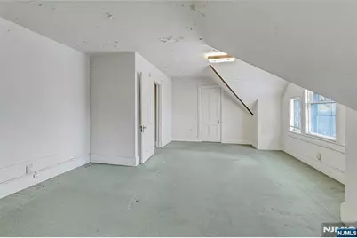16 Mountain Avenue, Montclair, NJ 07042 - Photo 32