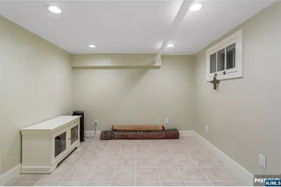 256 Raymond Street, Hasbrouck Heights, NJ 07604 - Photo 28