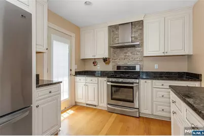256 Raymond Street, Hasbrouck Heights, NJ 07604 - Photo 10