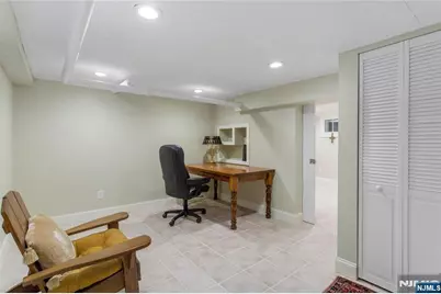 256 Raymond Street, Hasbrouck Heights, NJ 07604 - Photo 26