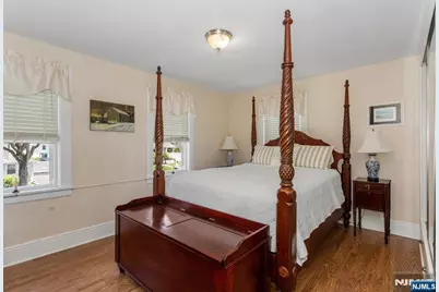 256 Raymond Street, Hasbrouck Heights, NJ 07604 - Photo 18