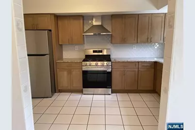 78 E Almira Street, Bloomfield, NJ 07003 - Photo 4