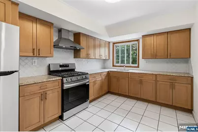 78 E Almira Street, Bloomfield, NJ 07003 - Photo 18