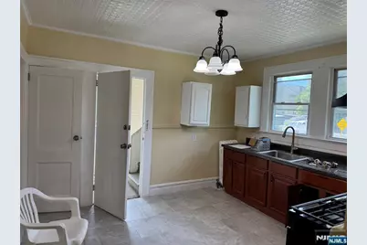 179 Laurel Avenue, Irvington, NJ 07111 - Photo 4