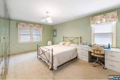 250 Briarcliffe Road, Teaneck Township, NJ 07666 - Photo 10