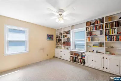 250 Briarcliffe Road, Teaneck Township, NJ 07666 - Photo 12