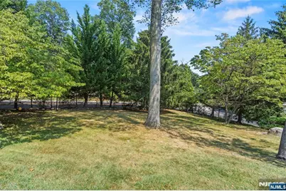 10 Allendale Road, Saddle River, NJ 07458 - Photo 18