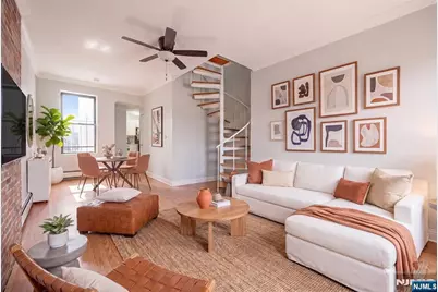 133 Grand Street 401 #401, Jersey City, NJ 07302 - Photo 4
