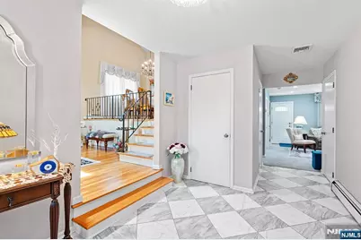 2 Violet Court, Bergenfield, NJ 07621 - Photo 4
