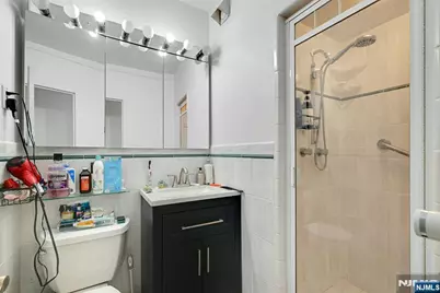 4 Horizon 805 #805, Fort Lee, NJ 07024 - Photo 12