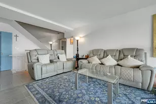 4 Horizon 805, Fort Lee, NJ 07024 - Photo 2