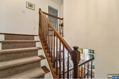 24 Pineview Drive, Waldwick, NJ 07463 - Photo 14