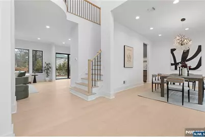21 Manor Court, Glen Rock, NJ 07452 - Photo 2
