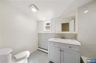 8 Cooper Pl 3rd Fl, Weehawken, NJ 07086 - Photo 4