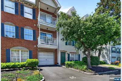 5 Krueger Court, Newark, NJ 07103 - Photo 2