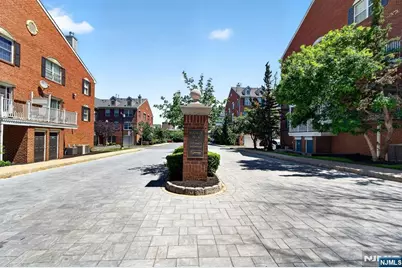 5 Krueger Court, Newark, NJ 07103 - Photo 4