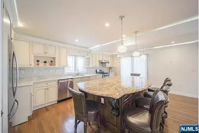 72 Brinkerhoff Terrace 2nd Fl #2nd Fl, Palisades Park, NJ 07650 - Photo 6