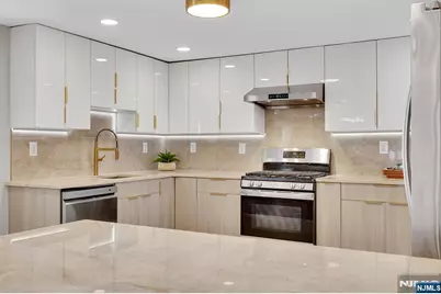 25 Riverview Avenue, Rutherford, NJ 07070 - Photo 20