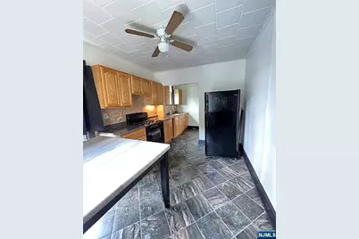 224 Fern Avenue 2 #2, Lyndhurst Township, NJ 07071 - Photo 4