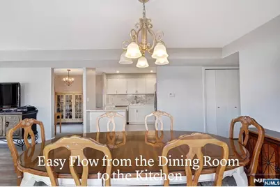 301 Chase Court, Edgewater, NJ 07020 - Photo 6