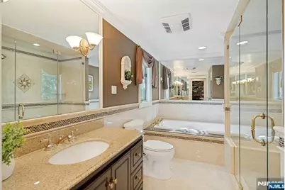 111 Storms Drive, Mahwah, NJ 07430 - Photo 20