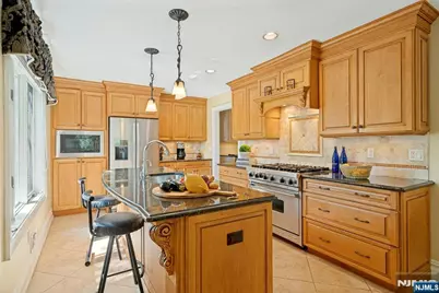 111 Storms Drive, Mahwah, NJ 07430 - Photo 14