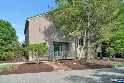 111 Storms Drive, Mahwah, NJ 07430 - Photo 2